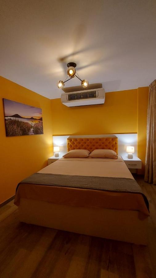 Pier 82 Apartments Ohrid Bilik gambar